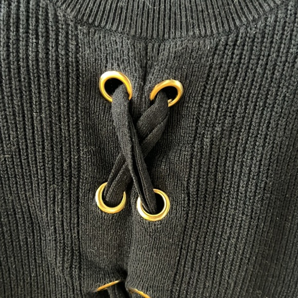 Women’s Knit Long Sleeve Thick Grommet Lace Up Sweater - Picture 3 of 7